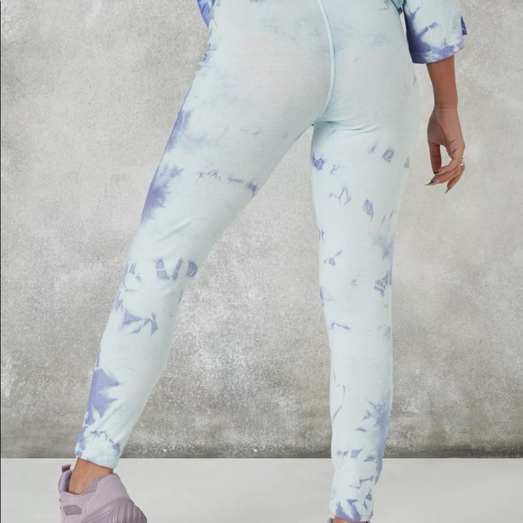 Tie Dye yoga pants !! Super comfortable and trendy - Picture 9 of 11